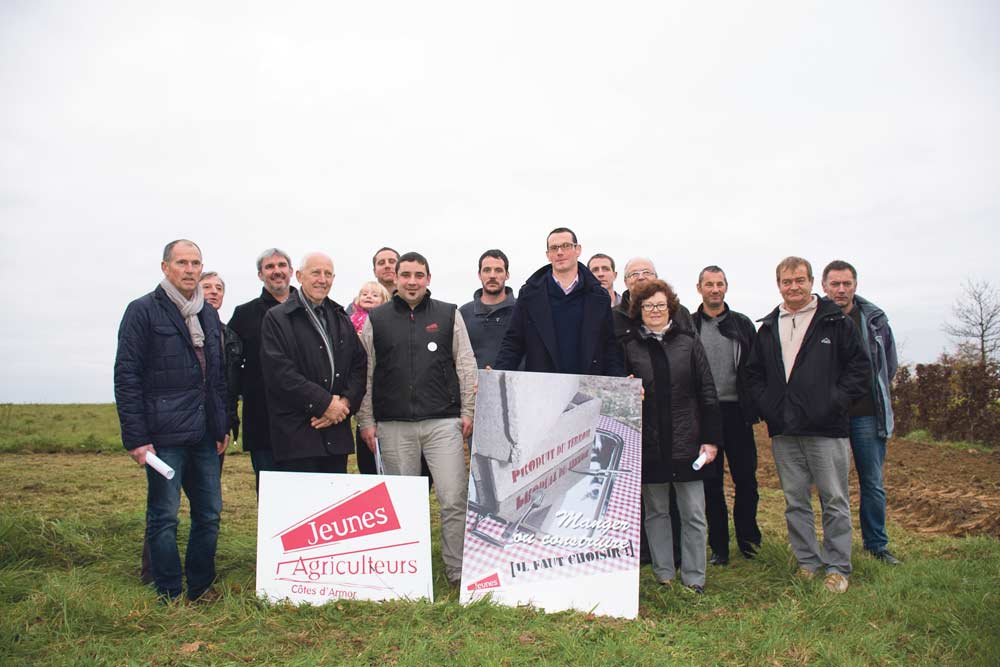 jeune-agriculteur-elus-locaux-culture-parcelle-installation-foncier - Illustration Les JA emblavent une zone d’activité