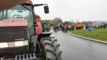 manifestation-crise-porc-eleveur-rn12-blocage-journee-noire-bretagne