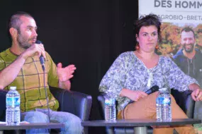 « La gestion des aléas climatiques est le seul point vraiment délicat en production de lait bio », estiment Cyrille Guilloteau et Stéphanie Sabin.