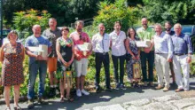 Les lauréats du concours agricole local des prairies fleuries lors de la remise des prix le 7 juillet.