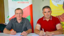 Laurent Kerlir et Jean-Michel Roger, lors de la signature de la convention de partenariat.