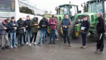 Attentifs, les élèves des classes de Bac Pro de Pommerit ont écouté avec attention le témoignage de Christelle et Arnaud Beauverger concernant leur atelier de production d’œufs et de légumes en bio.