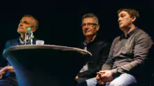 De g. à dr., Pierre Rouault (associé du Gaec des Landelles à Plaine-Haute), Michel Hinault (maire d’Yffiniac), Pascal Prido (agriculteur et maire du Foeil) ont témoigné à Plédran.