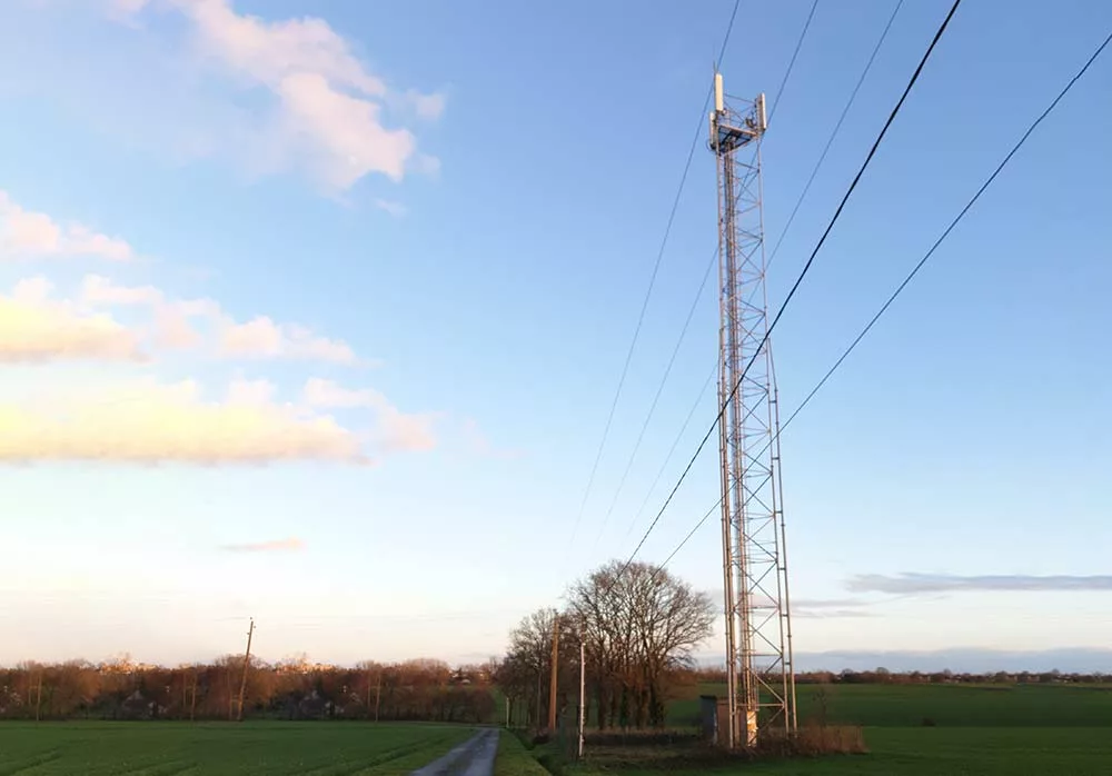 7950.hr - Illustration À Étrelles, ils contestent l’implantation d’une antenne-relais