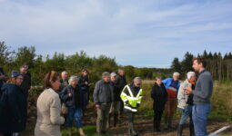 visite de groupe d'une exploitation forestière à Bannalec dans le Finistère