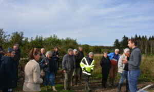 visite de groupe d'une exploitation forestière à Bannalec dans le Finistère