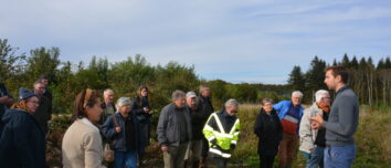 visite de groupe d'une exploitation forestière à Bannalec dans le Finistère