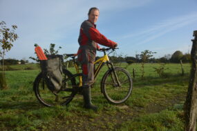 Christian Salaün sur un vélo