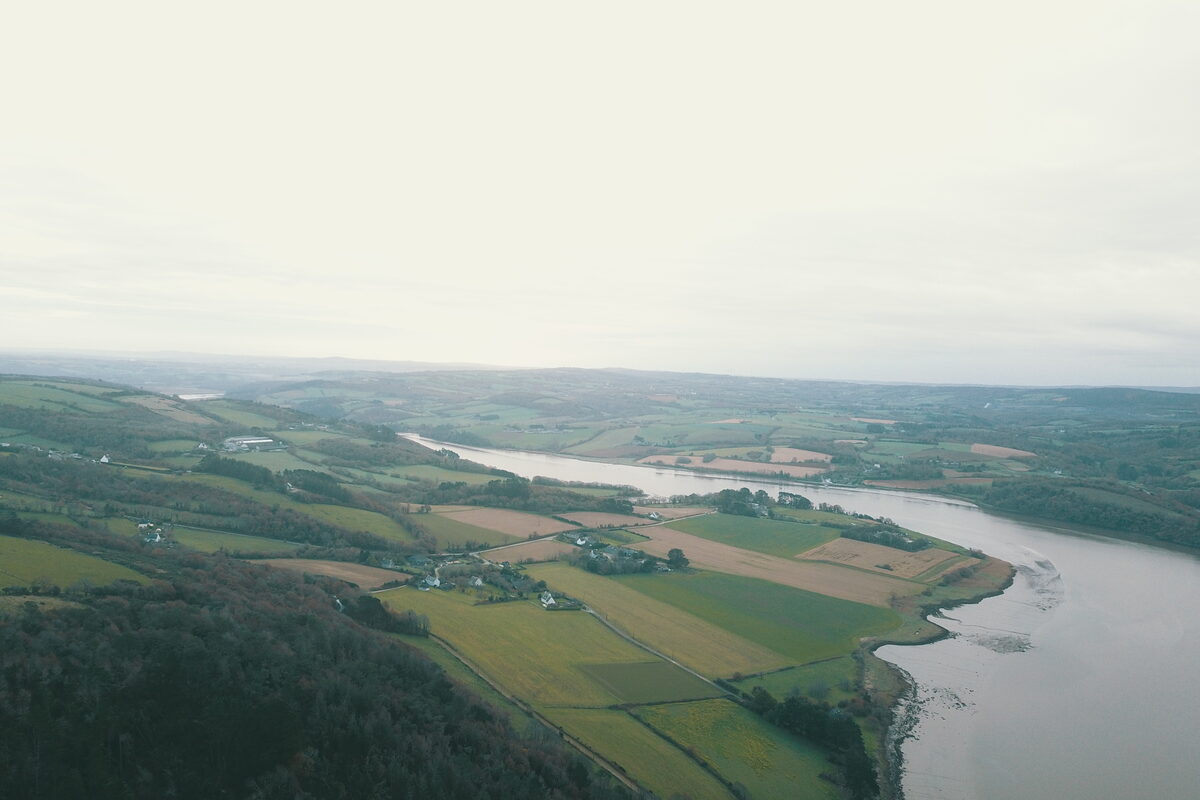 Vue aérienne de la campagne - Illustration À la recherche de cédants pour diversifier l’agriculture