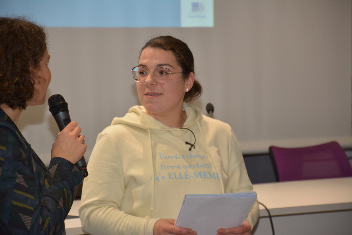 Une jeune femme témoigne - Illustration Un planning bien chargé  pour Albane Blandel