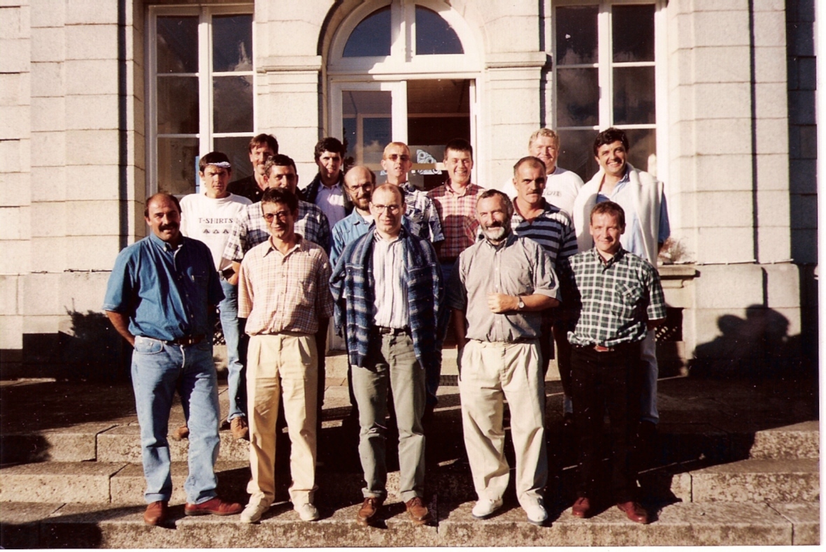 Les retrouvailles de 1997 pour la classe de 1984