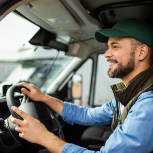 personne conduisant sa voiture pour aller ou revenir du travail