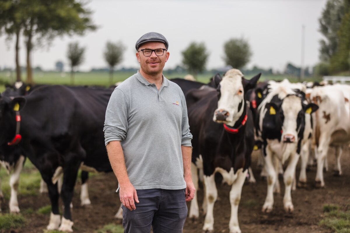 benoit jonneau gaec de l espérance - Illustration Une lutte biologique efficace contre les mouches en élevage de vaches laitières