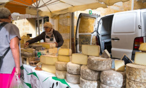 Une vente directe de fromage